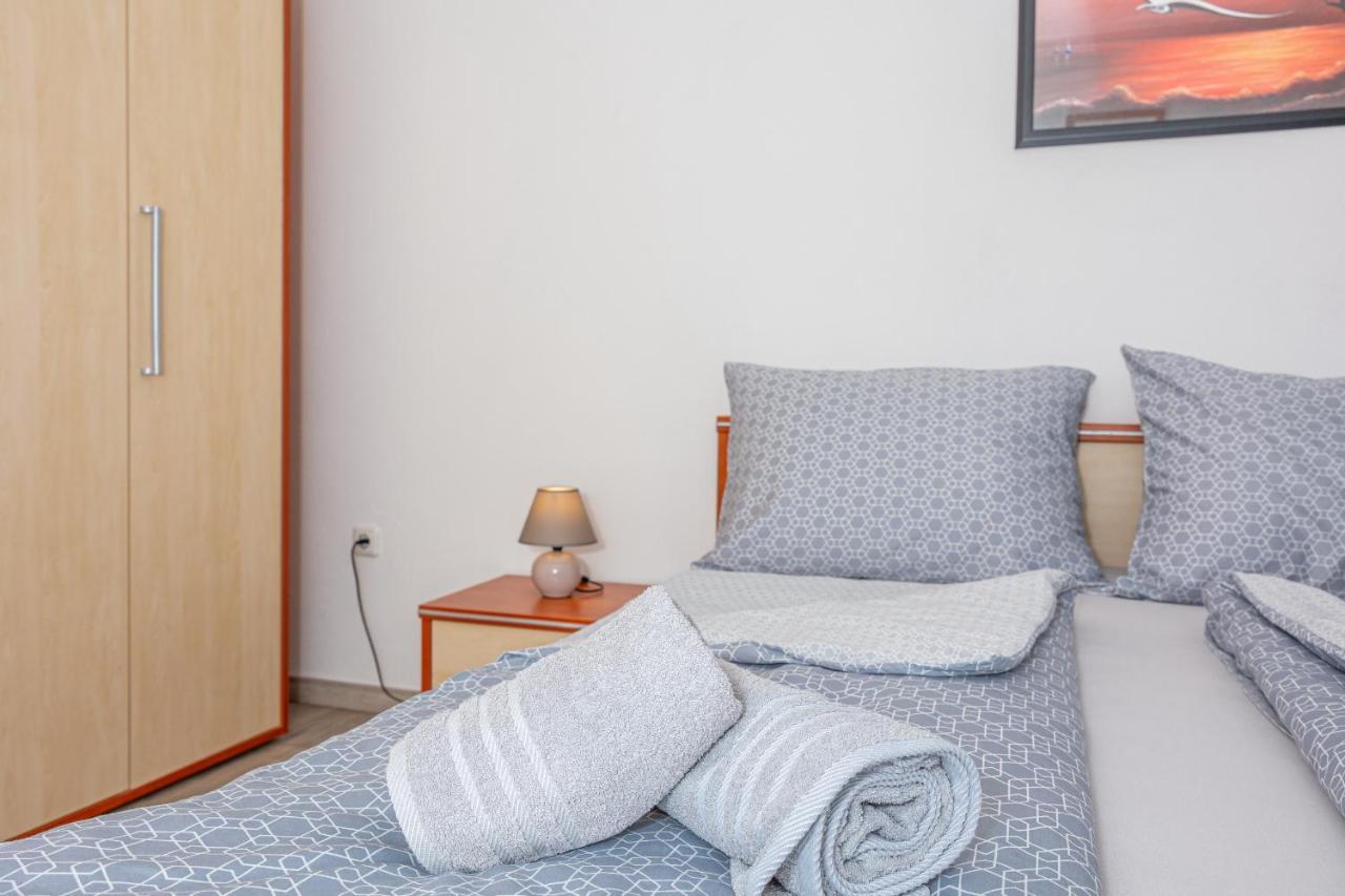 Apartments Lacic 2 Crikvenica Exterior photo